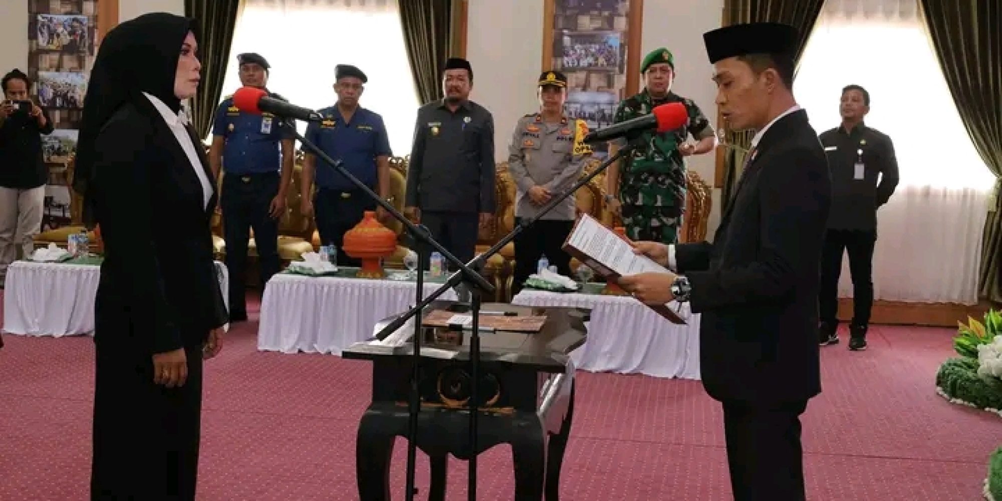 Ketua DPRD Konut Resmi Melantik Saida Sebagai PAW Hendrik Johanis Anggota DPRD Konut Sisa Masa Jabatan 2019 -2024