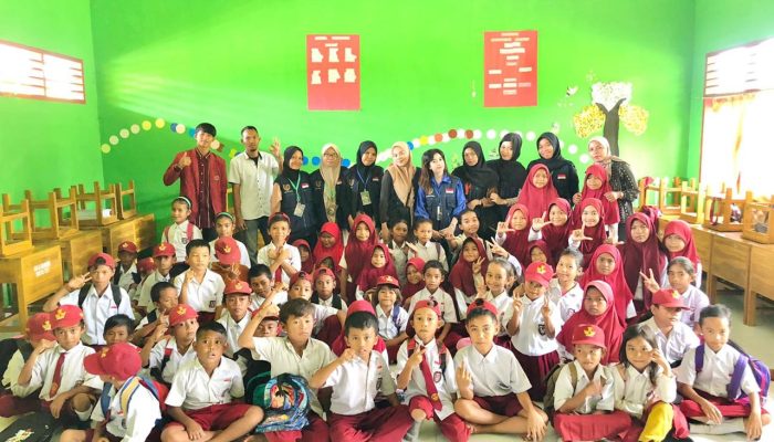 Upaya meningkatkan Literasi pendidikan, Mahasiswa KKN jurusan PGSD Unsultra gelar Sosialisasi Literasi