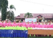 Sambut Ramadhan, Bhayangkari Cabang Konsel Berbagi Takjil Kepada Sesama
