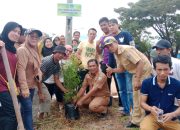 Dinas Pendidikan Konut Bersama Jajarannya Lakukan Penanaman Bunga Pucuk Merah Di Taman Ibu Kota