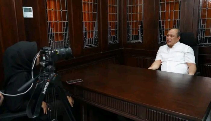 Bupati Konut Hadiri Wawancara di Salah Satu TV Dengan Tema Kejaksaan Gempur Korupsi Pertambangan