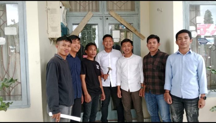 Tak Ada Orang Saat Menyampaikan Aspirasi, BPPH Segel Kantor Dinas PU Konsel
