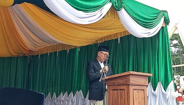 Bupati Konsel H Surunuddin Dangga, Menggelar Shalat Idul Adha di Pelataran Kantor Bupati Berikut Pesannya