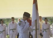 Bupati Konsel H Surunuddin Dangga Resmi Mengukuhkan 75 Putra Dan Putri Anggota Paskibraka Tahun 2024