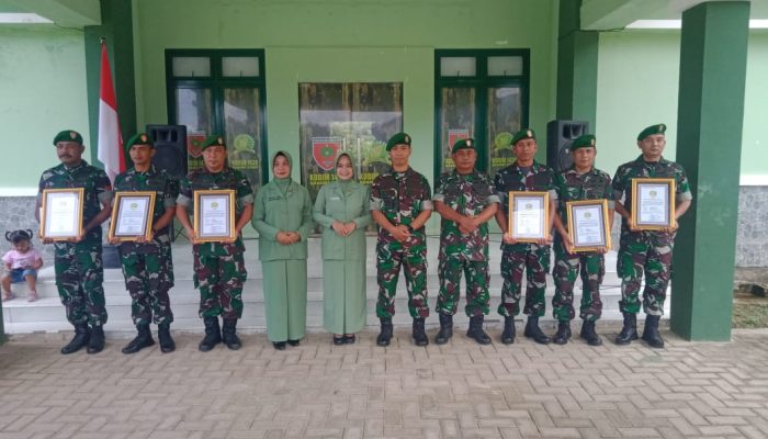 Dandim Pimpin Upacara Korp Raport Pindah Satuan 6 Prajurit Terbaik Kodim 1430/Konawe Utara