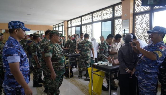 Peringati HUT Ke-79 TNI, TNI Sultra Gelar Bhakti Kesehatan di Makorem 143/HO