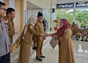 25 Kades di Konawe Selatan Resmi Terima SK Perpanjangan