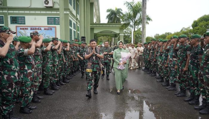 Kunker di Korem 143/HO, Pangdam XIV/Hasanuddin Apresiasi Kinerja Prajurit Korem 143/HO