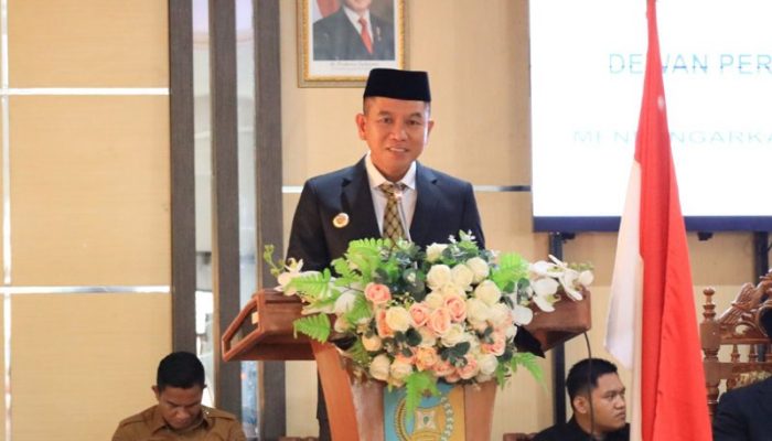 Rapat Paripurna DPRD, Bupati Konsel Irham Kalenggo Sampaikan Pidato Perdananya