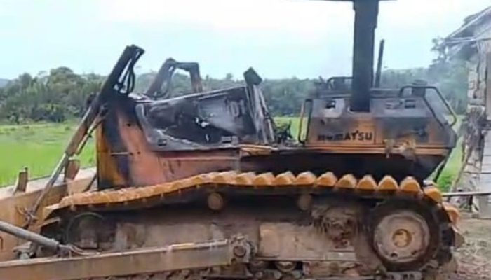Buldozer Milik PT MS di Konsel Dibakar OTK, Perusahaan Minta Polisi Usut Tuntas