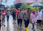 Curah Hujan Tinggi Sebabkan Banjir, Kapolres Imbau Warga Waspada dan Instruksikan Personel Turun Bantu Warga