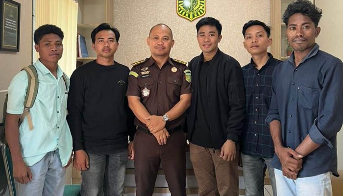 Gelar Aksi Unjuk Rasa, Komada Sultra Desak Kejati Segera Tetapkan Tersangka Dirut Perusda Kolaka