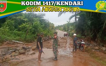 Babinsa Koramil Moramo Pantau Lokasi Banjir di Desa Sangi – Sangi