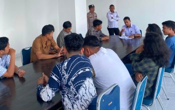 Aksi di ESDM, Kantor Gubernur dan DPRD Sultra, Bumi Hijau Nusantara Tuntut Pemenuhan Hak Masyarakat Adat Wonua Lengora