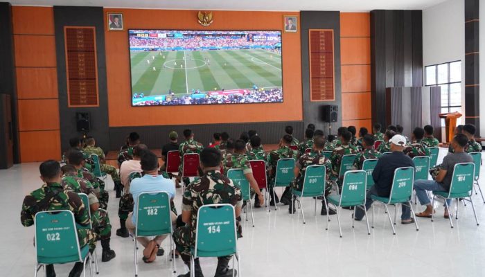 Korem 143/Halu Oleo Gelar Nobar Piala Dunia Bersama, Pererat Kebersamaan dan Semangat Persatuan