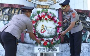 Mengenang Jasa Pahlawan, Polres Bulukumba Gelar Upacara Ziarah dan Tabur Bunga